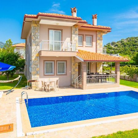 Villa Toprak ดาลยัน ภายนอก รูปภาพ