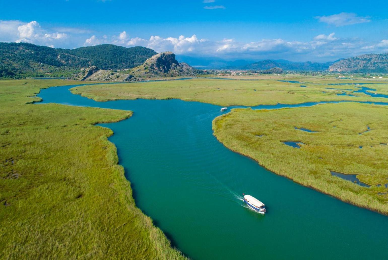 Villa Toprak ดาลยัน ภายนอก รูปภาพ