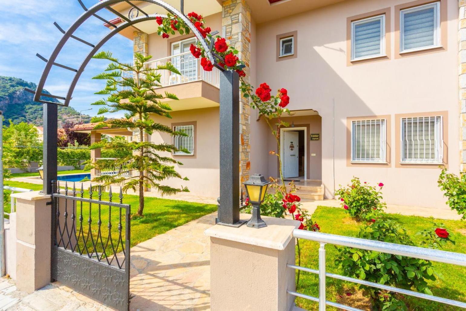Villa Toprak ดาลยัน ภายนอก รูปภาพ