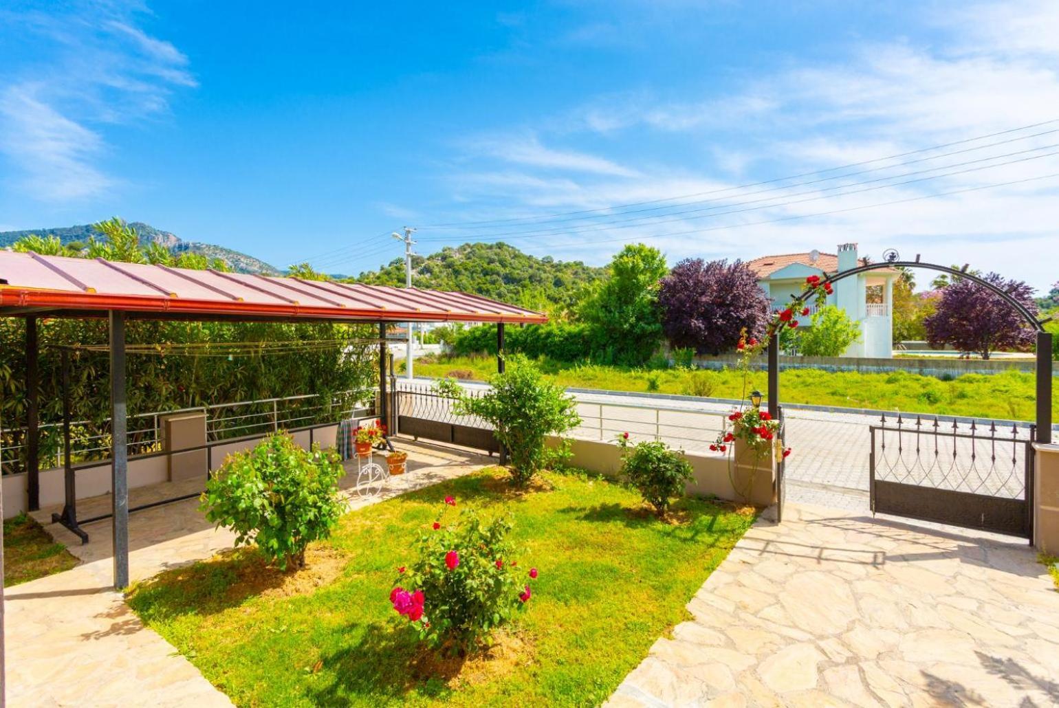 Villa Toprak ดาลยัน ภายนอก รูปภาพ